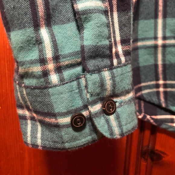 L.L. Bean flannel button up men’s shirt. Medium - Picture 5 of 6